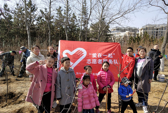 當(dāng)雷鋒月和植樹(shù)節(jié)相遇——相約春天，播種綠色，志愿精神薪火傳